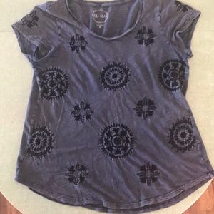 SOLD Lucky brand tee 🍀 mandalas